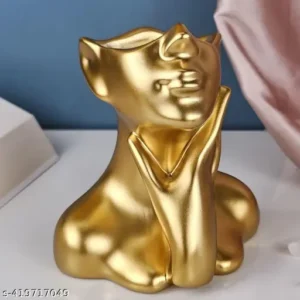 GoldenGaze – Art-Inspired Vase