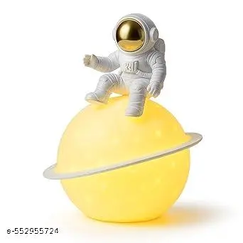 CosmoGlow Astronaut Night Lamp